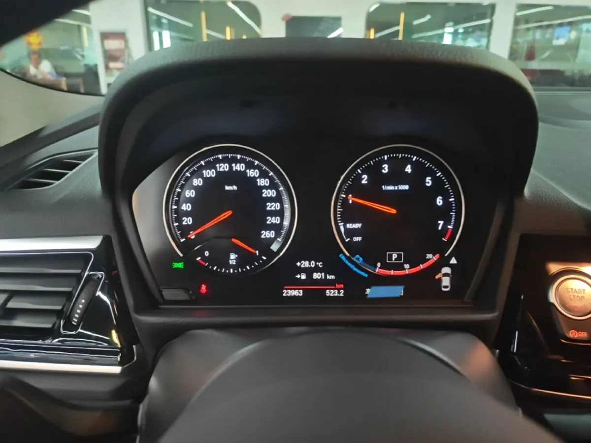 2023 BMW 1 Series 1.5T 136HP L3 7DCT,autocango,china used car exporter,china ev exporter,chinese used car exporter,chinese used ev exporter