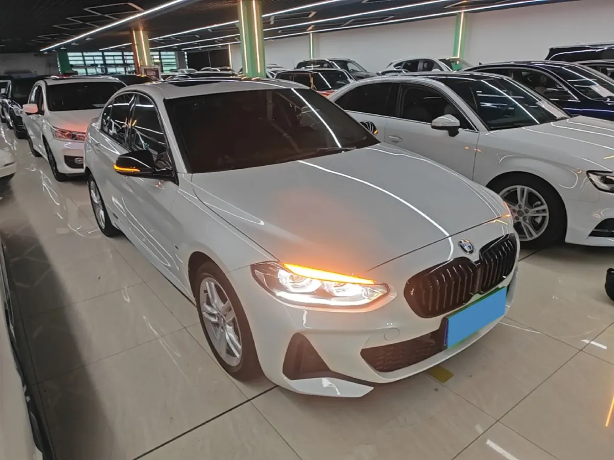 2023 BMW 1 Series 1.5T 136HP L3 7DCT,autocango,china used car exporter,china ev exporter,chinese used car exporter,chinese used ev exporter