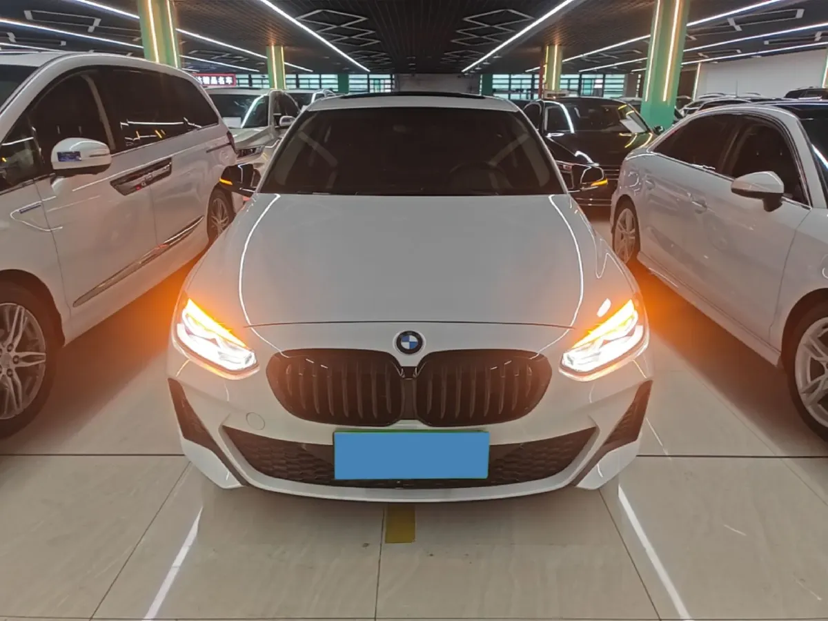 2023 BMW 1 Series 1.5T 136HP L3 7DCT,autocango,china used car exporter,china ev exporter,chinese used car exporter,chinese used ev exporter