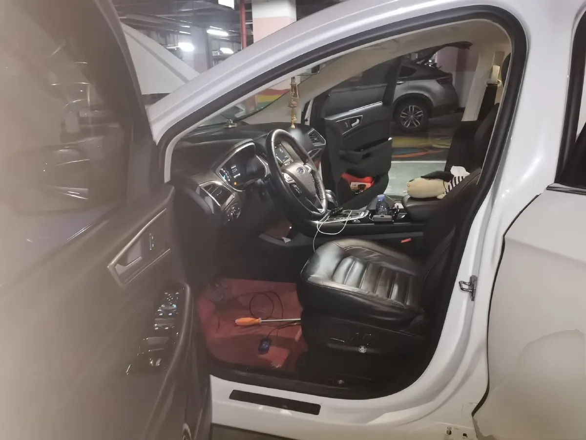 2018 Ford Edge 2.0T 245HP L4 6AT,autocango,china used car exporter,china ev exporter,chinese used car exporter,chinese used ev exporter