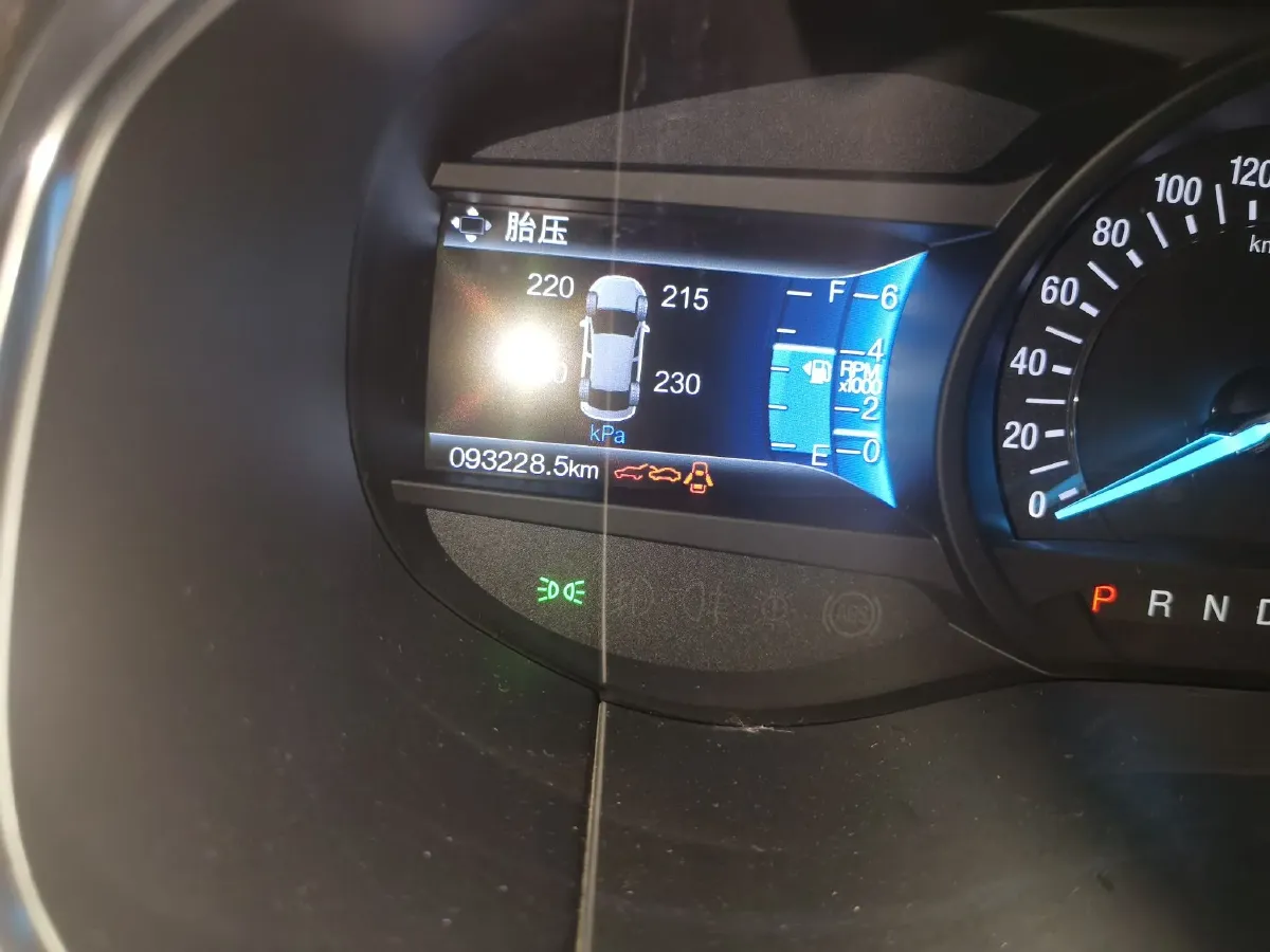 2018 Ford Edge 2.0T 245HP L4 6AT,autocango,china used car exporter,china ev exporter,chinese used car exporter,chinese used ev exporter