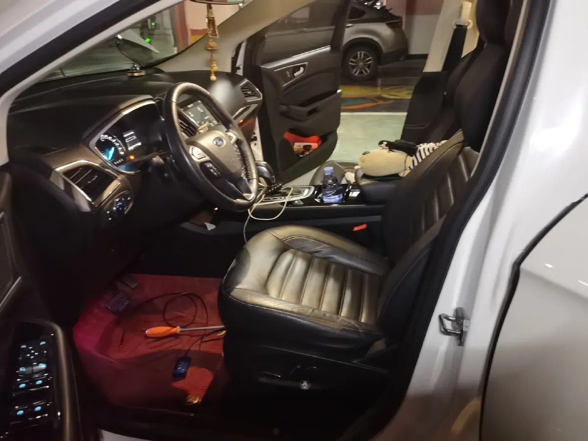 2018 Ford Edge 2.0T 245HP L4 6AT,autocango,china used car exporter,china ev exporter,chinese used car exporter,chinese used ev exporter