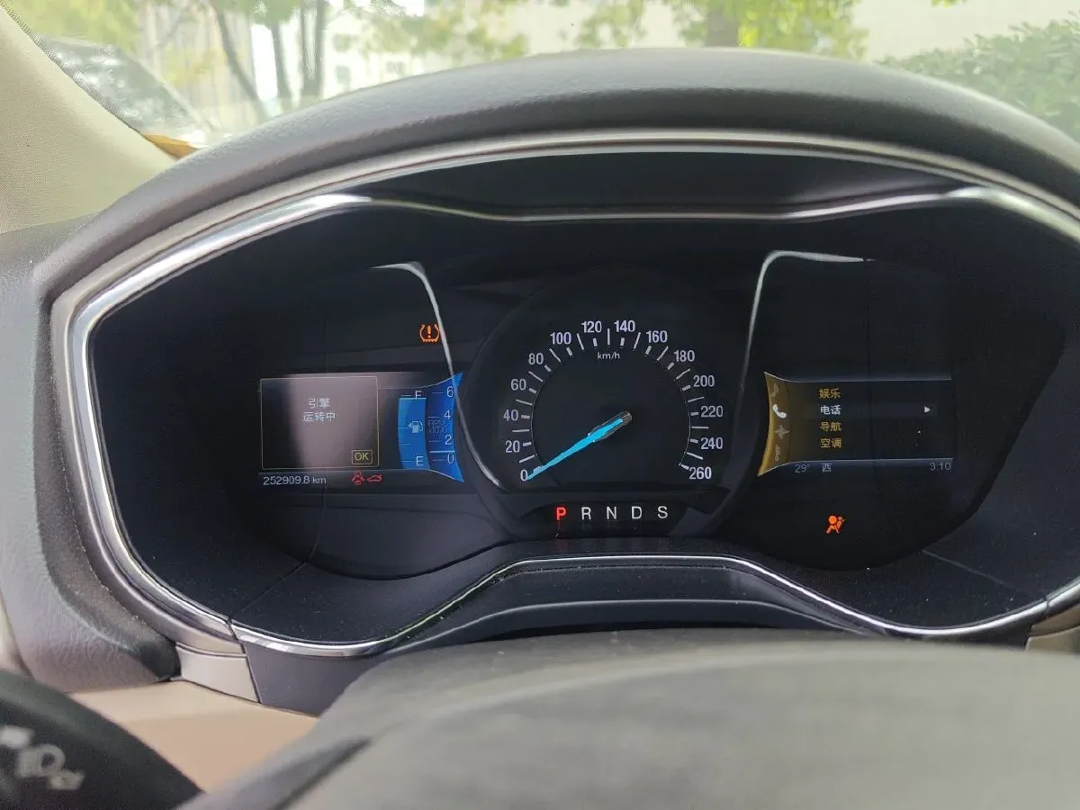 2013 Ford Mondeo 2.0T 203HP L4 6AT,autocango,china used car exporter,china ev exporter,chinese used car exporter,chinese used ev exporter