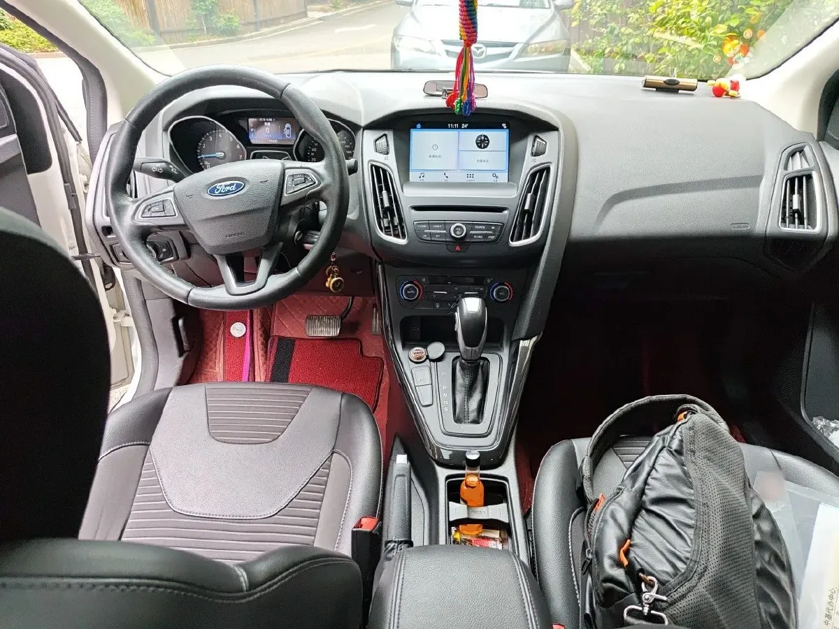 2017 Ford Focus 1.5T 181HP L4 6AT,autocango,china used car exporter,china ev exporter,chinese used car exporter,chinese used ev exporter