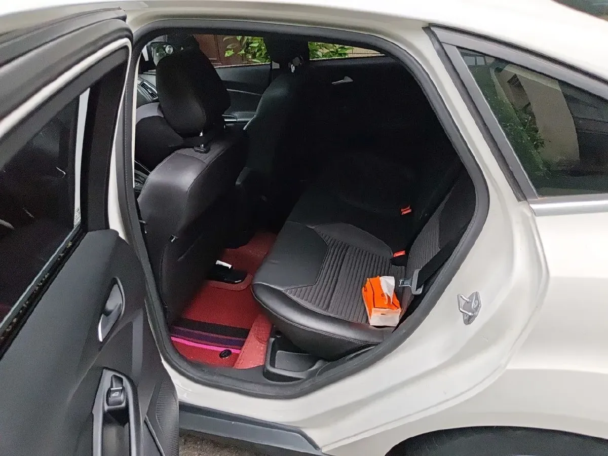 2017 Ford Focus 1.5T 181HP L4 6AT,autocango,china used car exporter,china ev exporter,chinese used car exporter,chinese used ev exporter