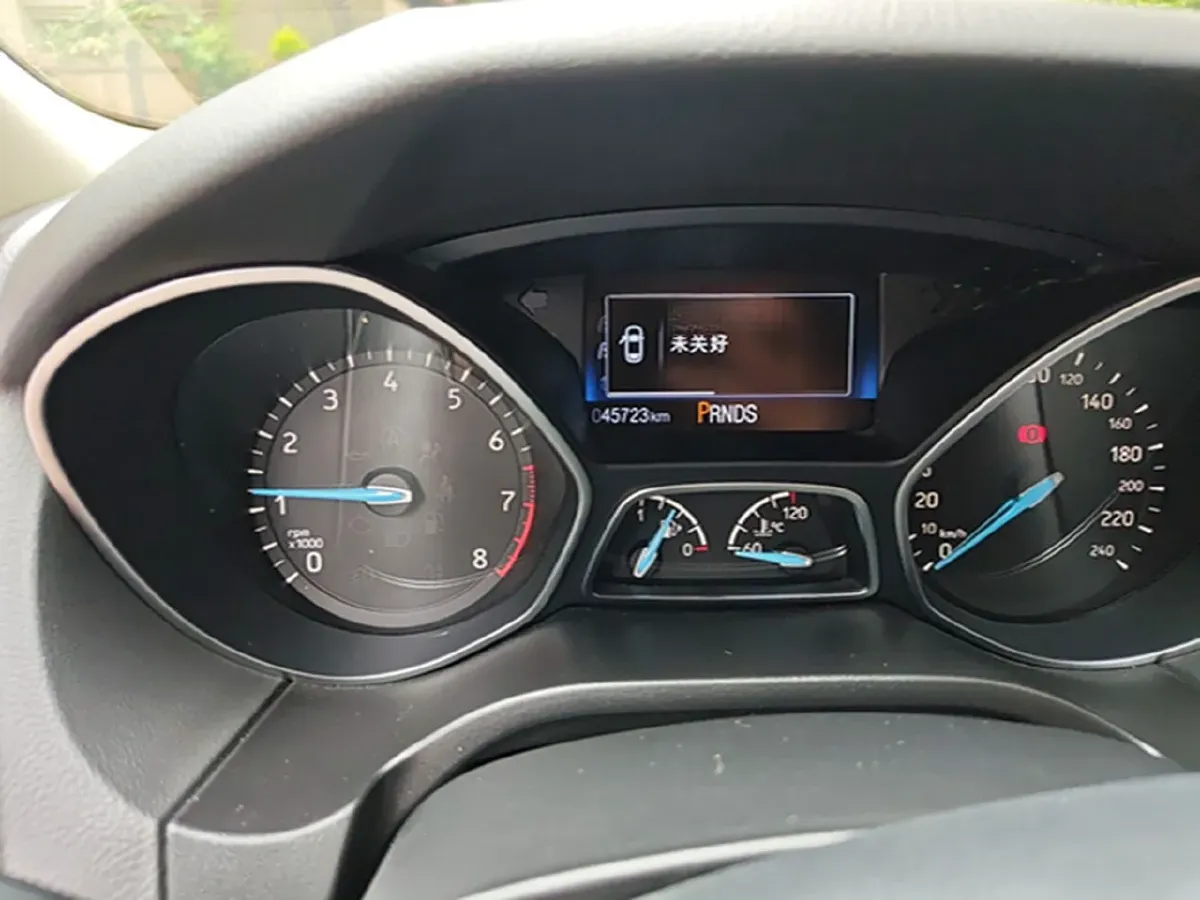 2017 Ford Focus 1.5T 181HP L4 6AT,autocango,china used car exporter,china ev exporter,chinese used car exporter,chinese used ev exporter