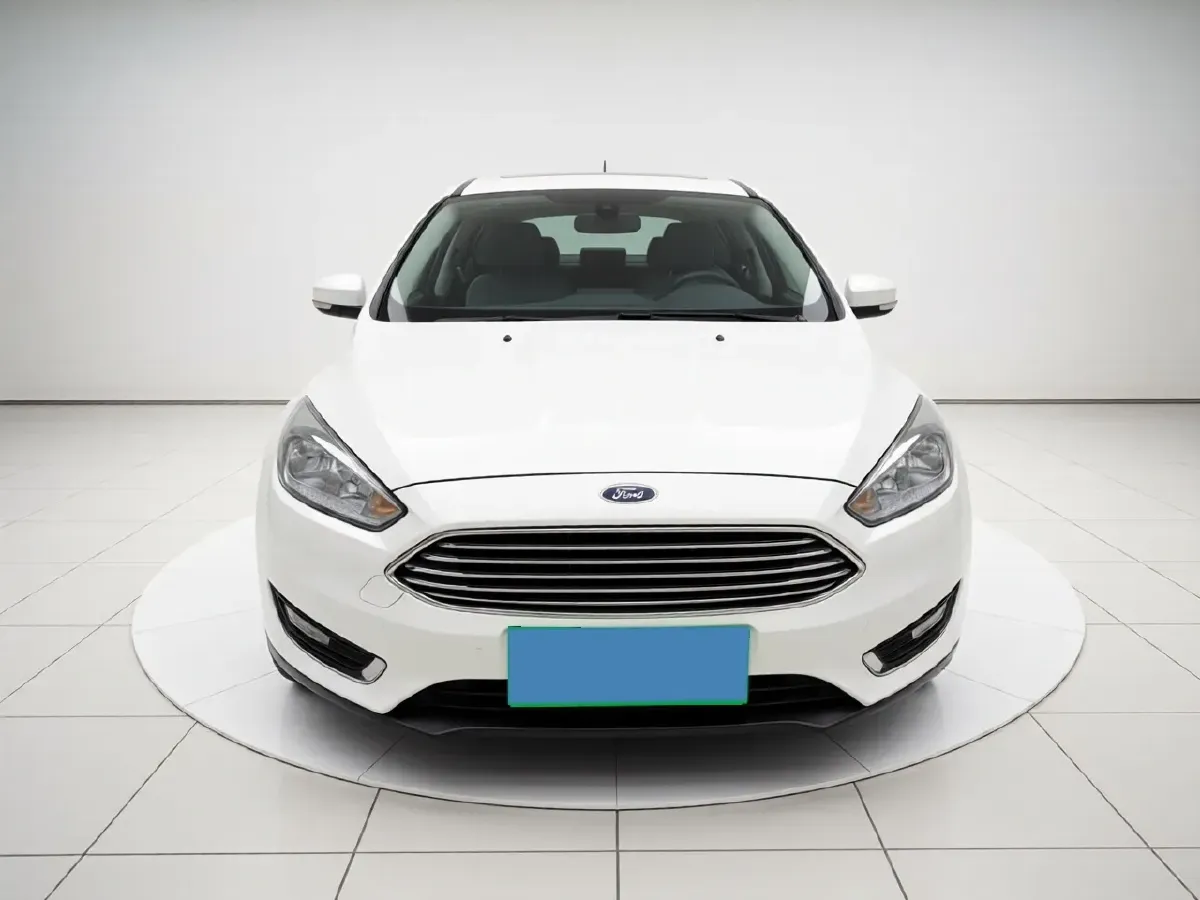 2017 Ford Focus 1.5T 181HP L4 6AT,autocango,china used car exporter,china ev exporter,chinese used car exporter,chinese used ev exporter