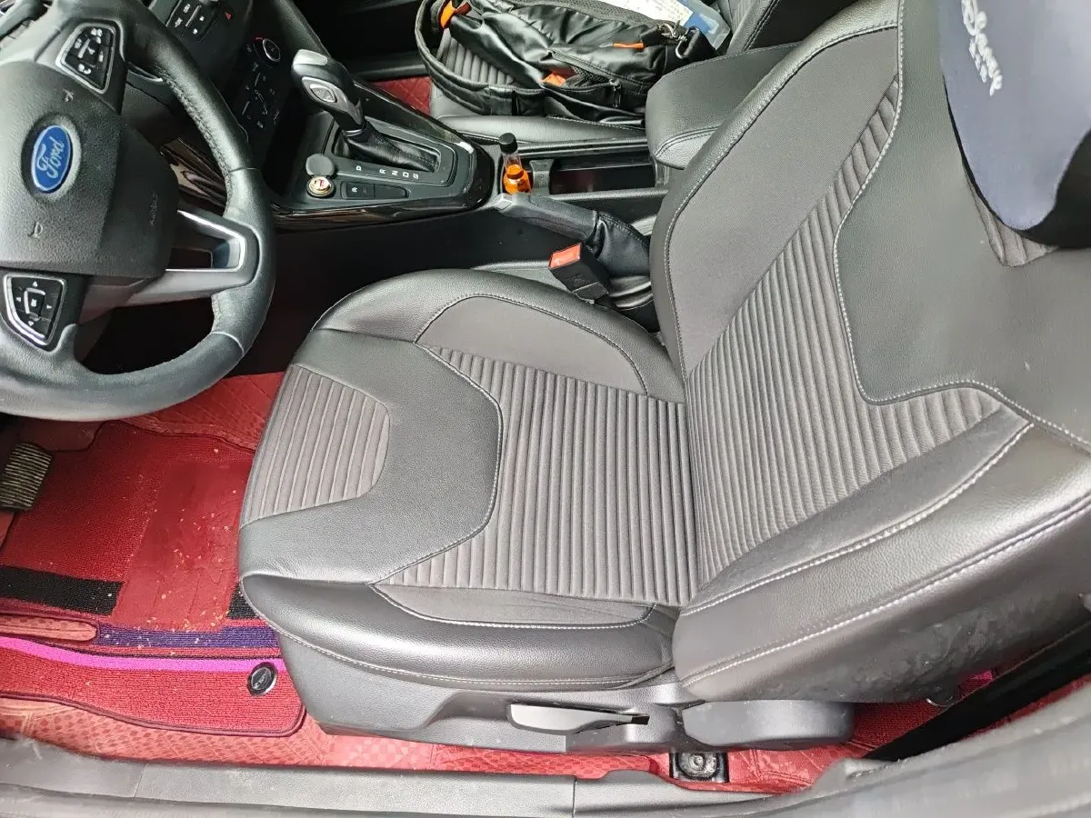 2017 Ford Focus 1.5T 181HP L4 6AT,autocango,china used car exporter,china ev exporter,chinese used car exporter,chinese used ev exporter