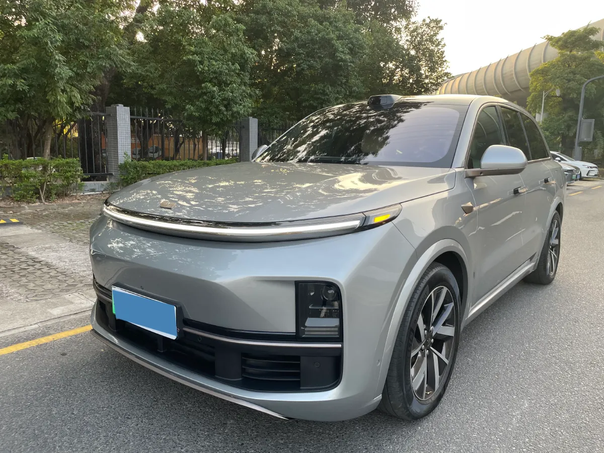 2023 Li L8 Range Extended 154HP REEV 40.9KWH,autocango,china used car exporter,china ev exporter,chinese used car exporter,chinese used ev exporter