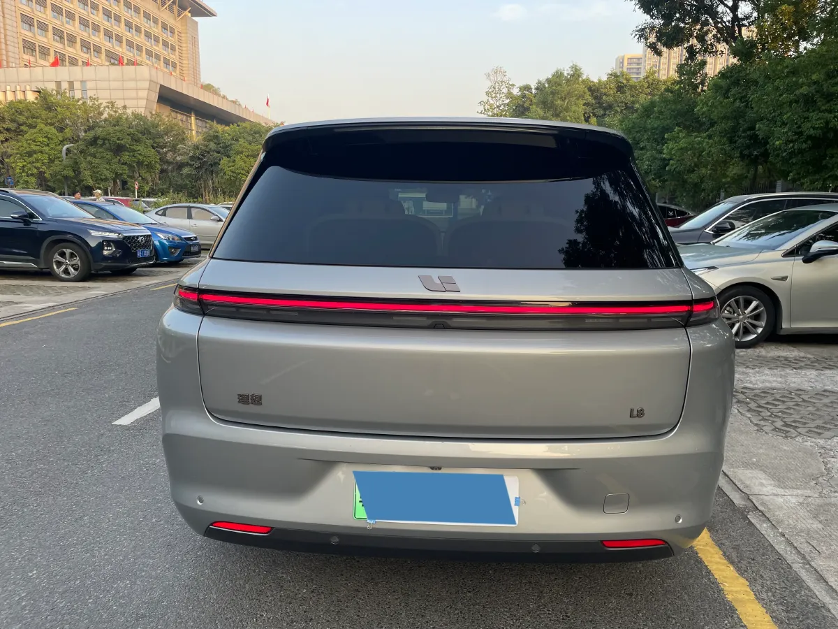 2023 Li L8 Range Extended 154HP REEV 40.9KWH,autocango,china used car exporter,china ev exporter,chinese used car exporter,chinese used ev exporter