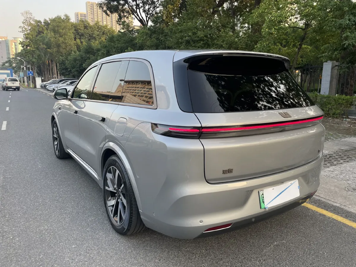 2023 Li L8 Range Extended 154HP REEV 40.9KWH,autocango,china used car exporter,china ev exporter,chinese used car exporter,chinese used ev exporter
