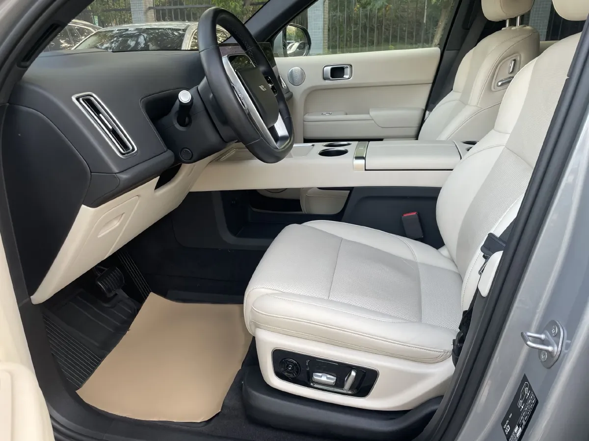 2023 Li L8 Range Extended 154HP REEV 40.9KWH,autocango,china used car exporter,china ev exporter,chinese used car exporter,chinese used ev exporter