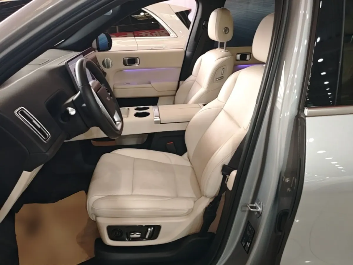 2023 Li L8 Range Extended 154HP REEV 40.9KWH,autocango,china used car exporter,china ev exporter,chinese used car exporter,chinese used ev exporter