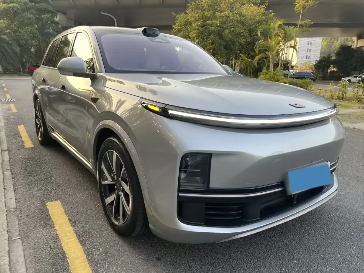 2023 Li L8 Range Extended 154HP REEV 40.9KWH,autocango,china used car exporter,china ev exporter,chinese used car exporter,chinese used ev exporter