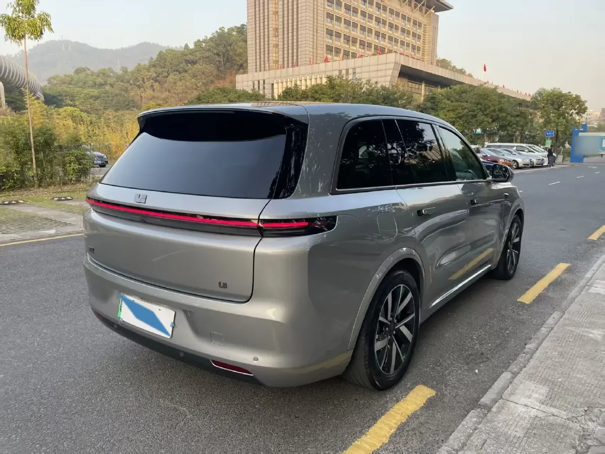 2023 Li L8 Range Extended 154HP REEV 40.9KWH,autocango,china used car exporter,china ev exporter,chinese used car exporter,chinese used ev exporter