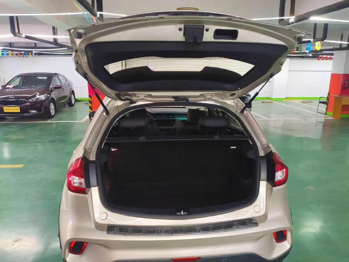 2017 Geely Vision X3 1.5L 102HP L4 5MT,autocango,china used car exporter,china ev exporter,chinese used car exporter,chinese used ev exporter