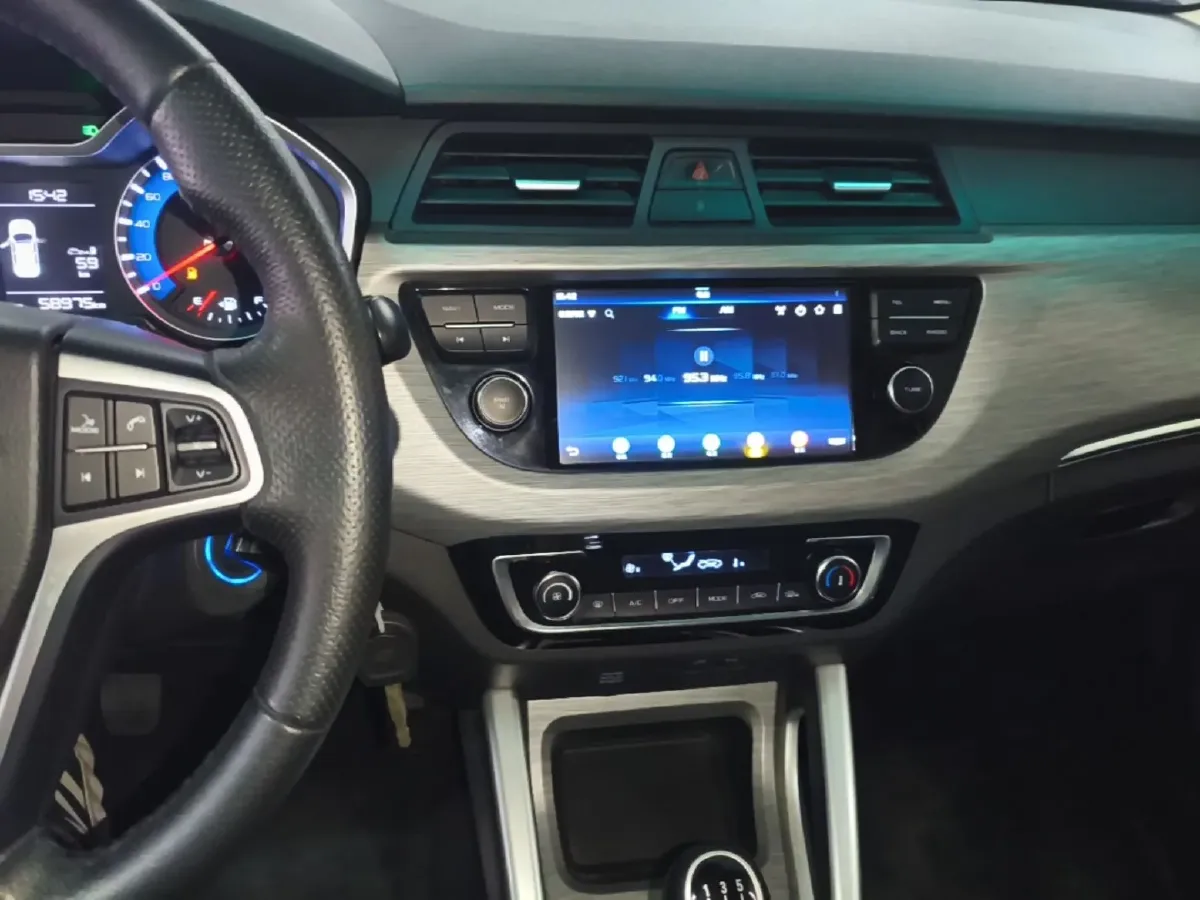 2017 Geely Vision X3 1.5L 102HP L4 5MT,autocango,china used car exporter,china ev exporter,chinese used car exporter,chinese used ev exporter