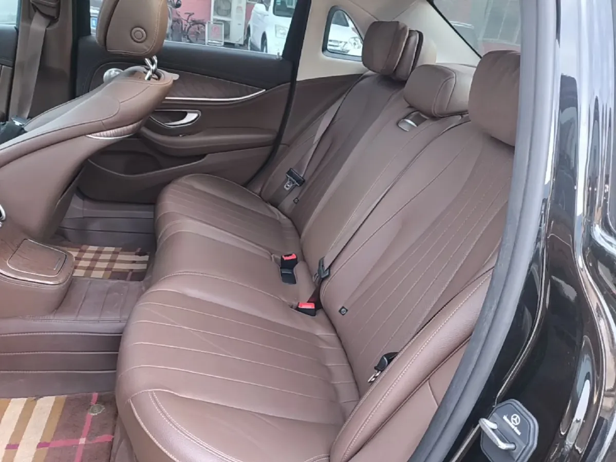 2022 Mercedes-Benz E Class 2.0T 211HP L4 9AT PHEV 25.4KWH,autocango,china used car exporter,china ev exporter,chinese used car exporter,chinese used ev exporter