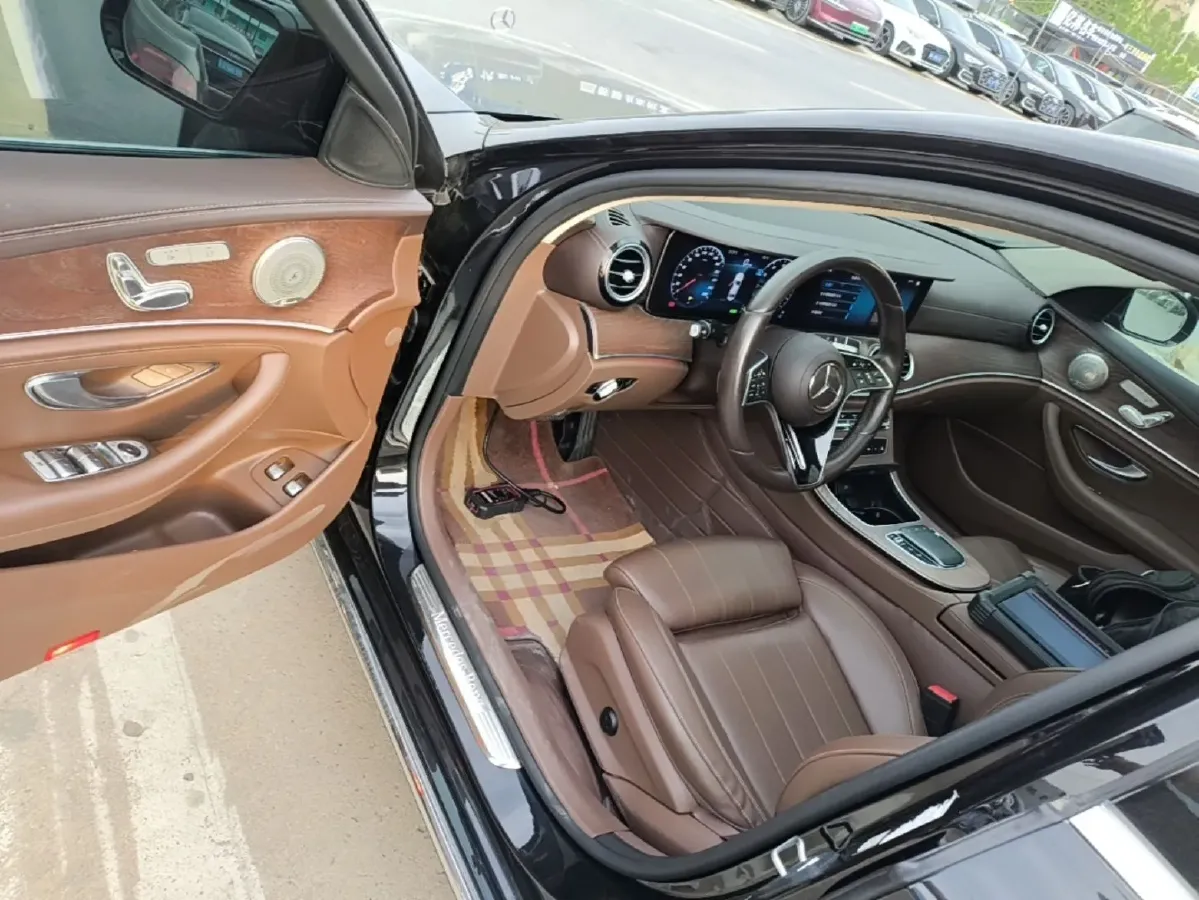 2022 Mercedes-Benz E Class 2.0T 211HP L4 9AT PHEV 25.4KWH,autocango,china used car exporter,china ev exporter,chinese used car exporter,chinese used ev exporter