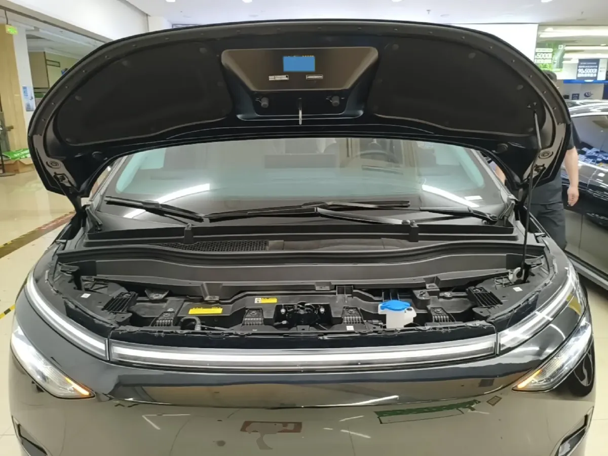 2024 Xpeng X9 BEV 101.5KWH,autocango,china used car exporter,china ev exporter,chinese used car exporter,chinese used ev exporter