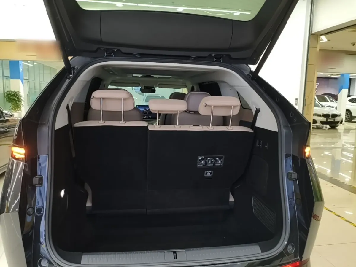 2024 Xpeng X9 BEV 101.5KWH,autocango,china used car exporter,china ev exporter,chinese used car exporter,chinese used ev exporter