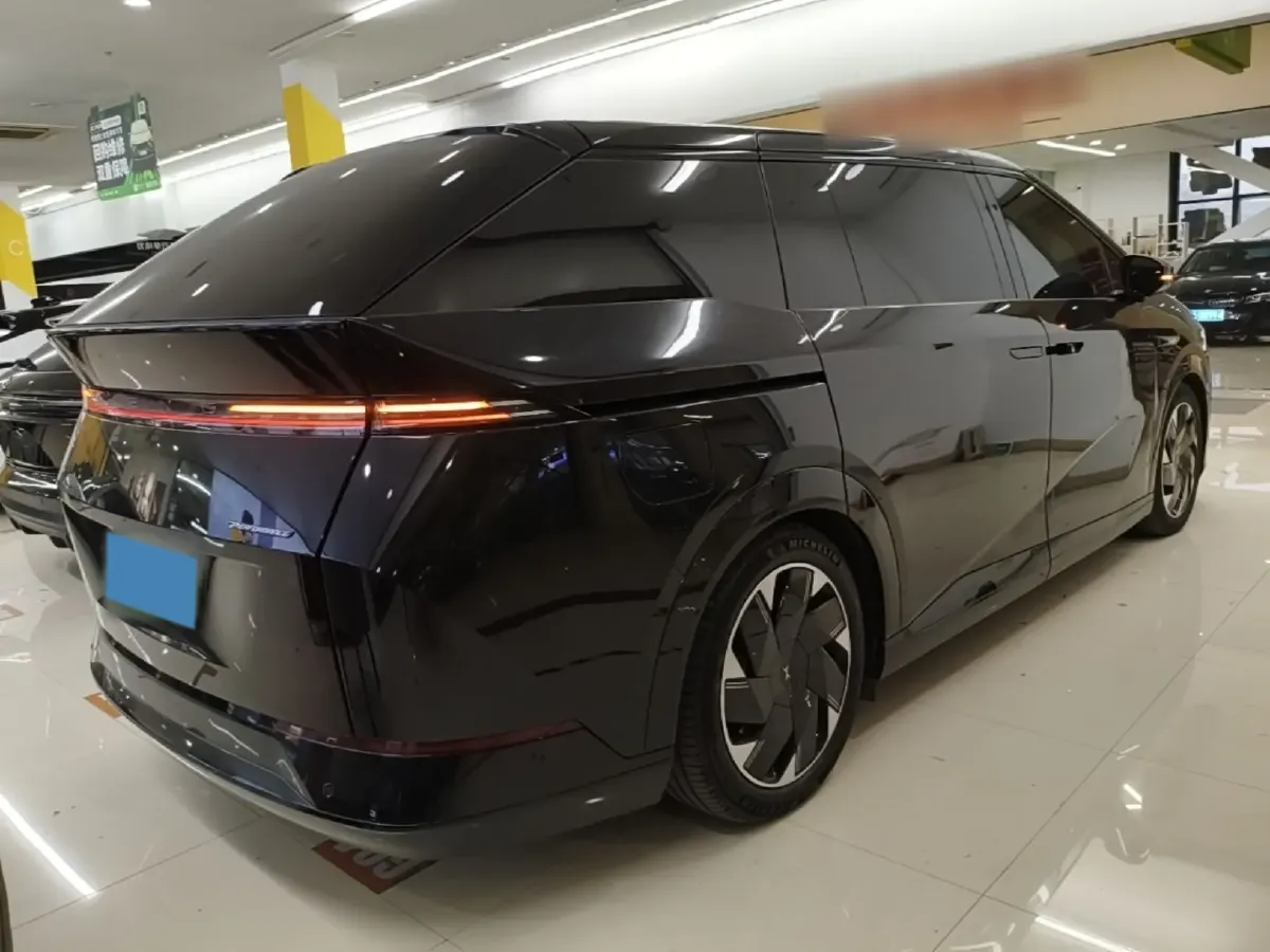 2024 Xpeng X9 BEV 101.5KWH,autocango,china used car exporter,china ev exporter,chinese used car exporter,chinese used ev exporter