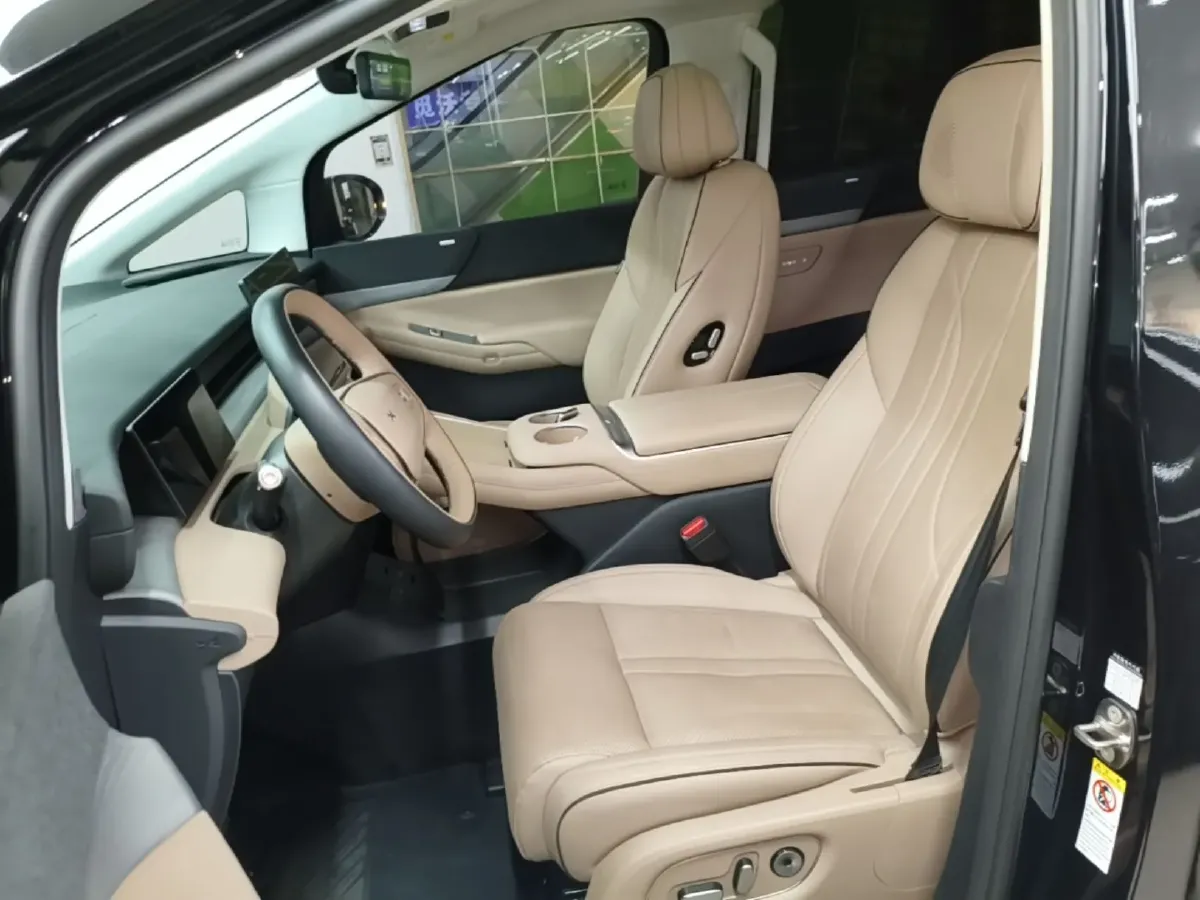 2024 Xpeng X9 BEV 101.5KWH,autocango,china used car exporter,china ev exporter,chinese used car exporter,chinese used ev exporter