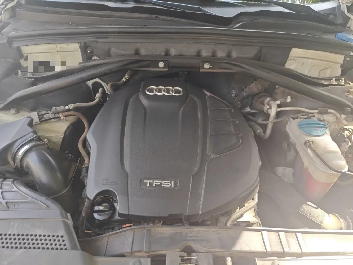 2015 Audi Q5 2.0T 224HP L4 8AT,autocango,china used car exporter,china ev exporter,chinese used car exporter,chinese used ev exporter