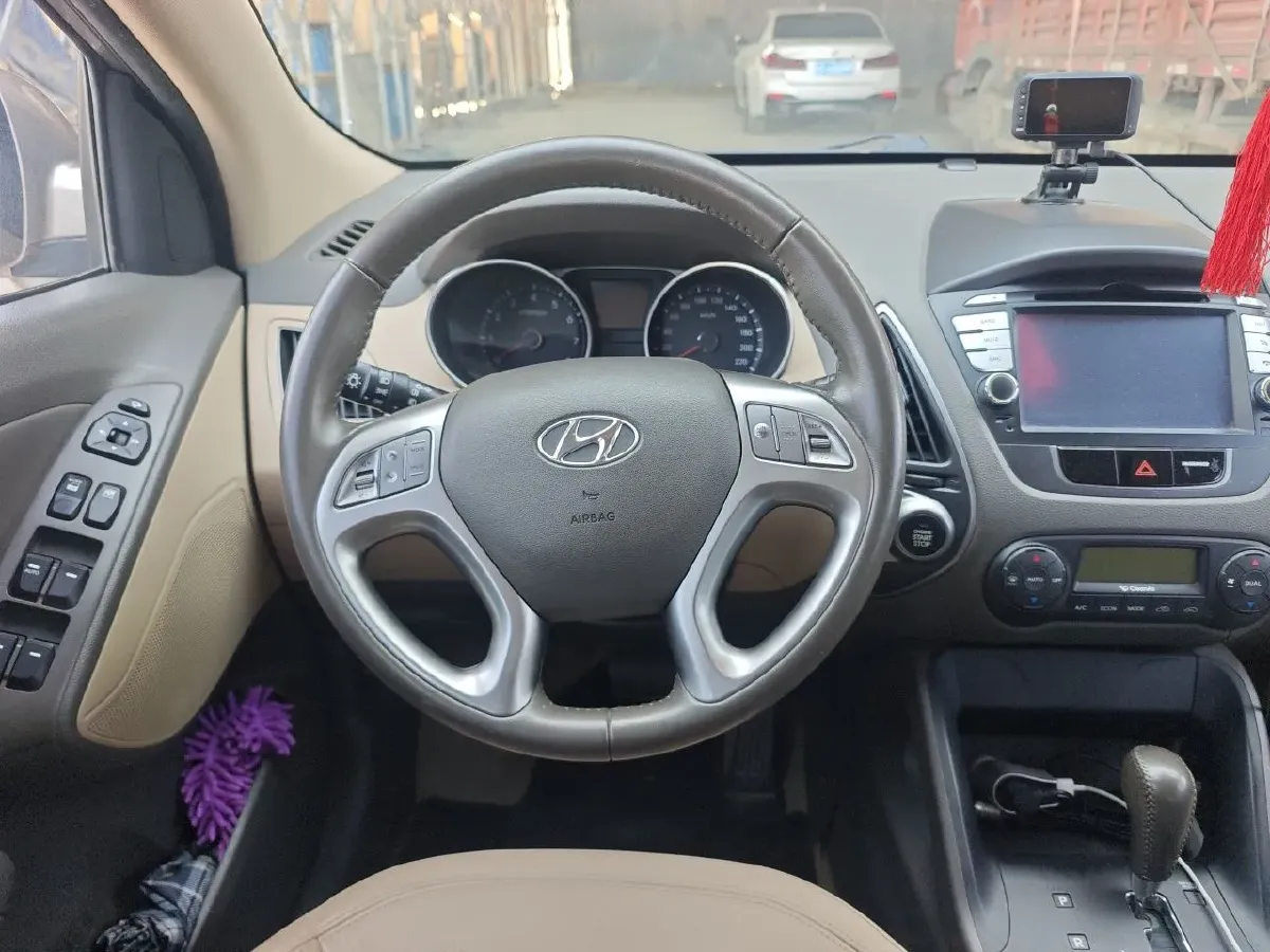 2010 Hyundai ix35 2.0L 163HP L4 6AT,autocango,china used car exporter,china ev exporter,chinese used car exporter,chinese used ev exporter