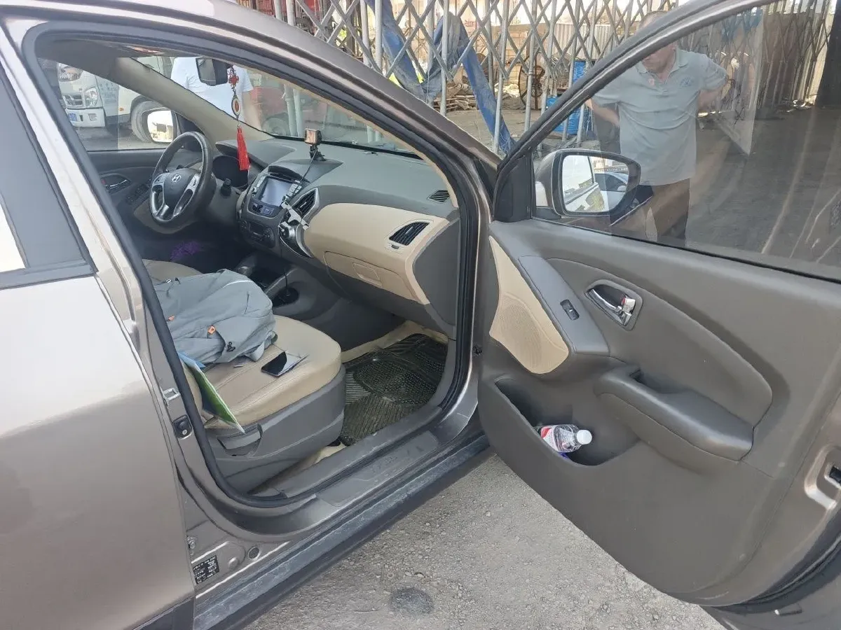 2010 Hyundai ix35 2.0L 163HP L4 6AT,autocango,china used car exporter,china ev exporter,chinese used car exporter,chinese used ev exporter