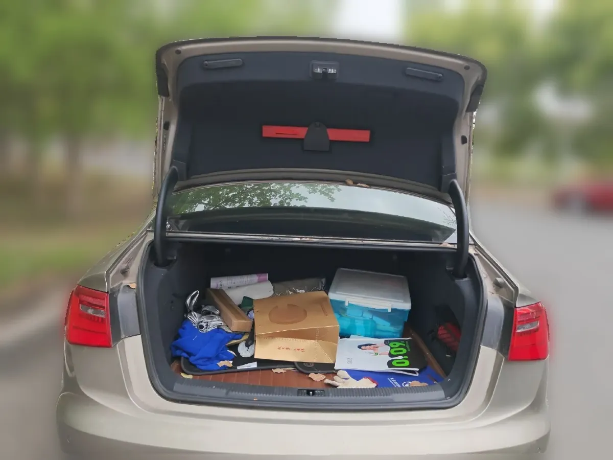 2012 Audi A6L 2.5L 190HP V6 CVT,autocango,china used car exporter,china ev exporter,chinese used car exporter,chinese used ev exporter