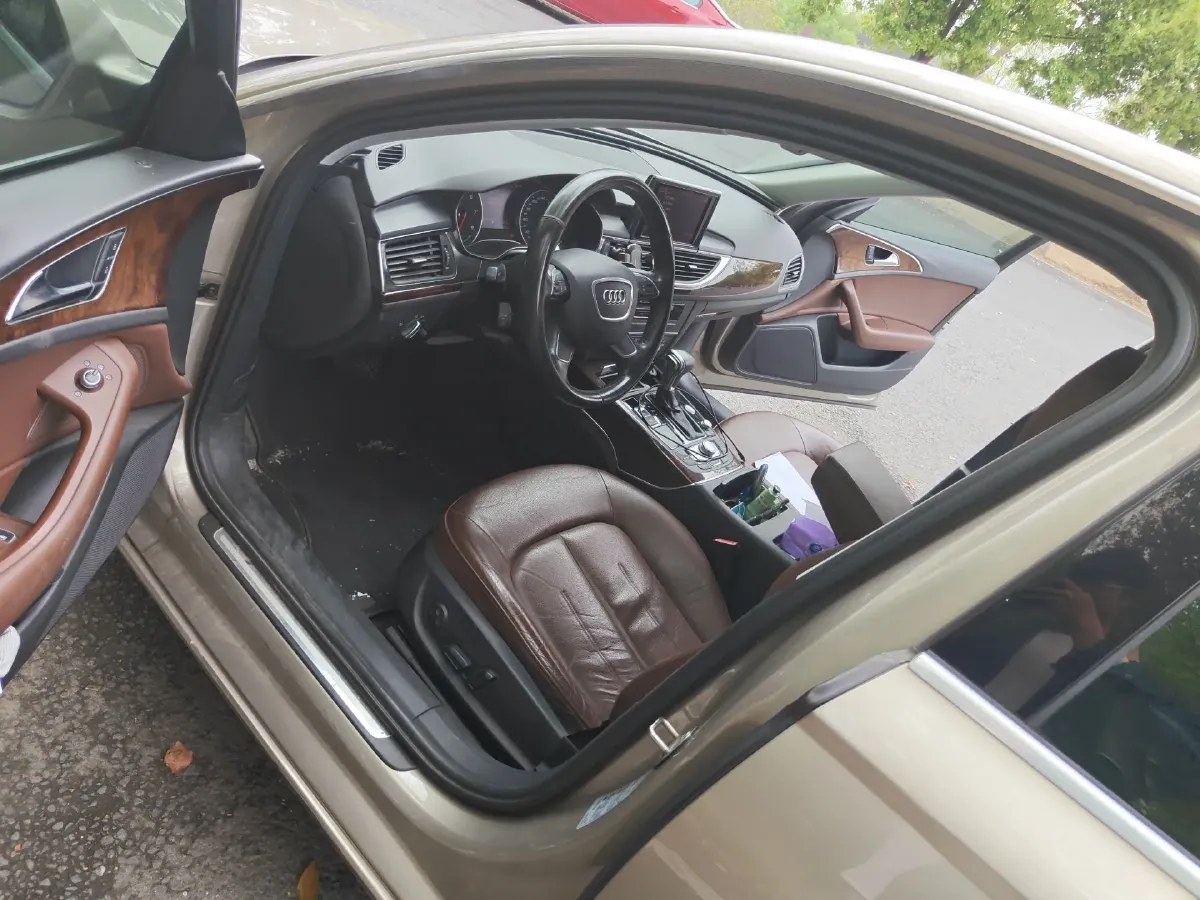 2012 Audi A6L 2.5L 190HP V6 CVT,autocango,china used car exporter,china ev exporter,chinese used car exporter,chinese used ev exporter