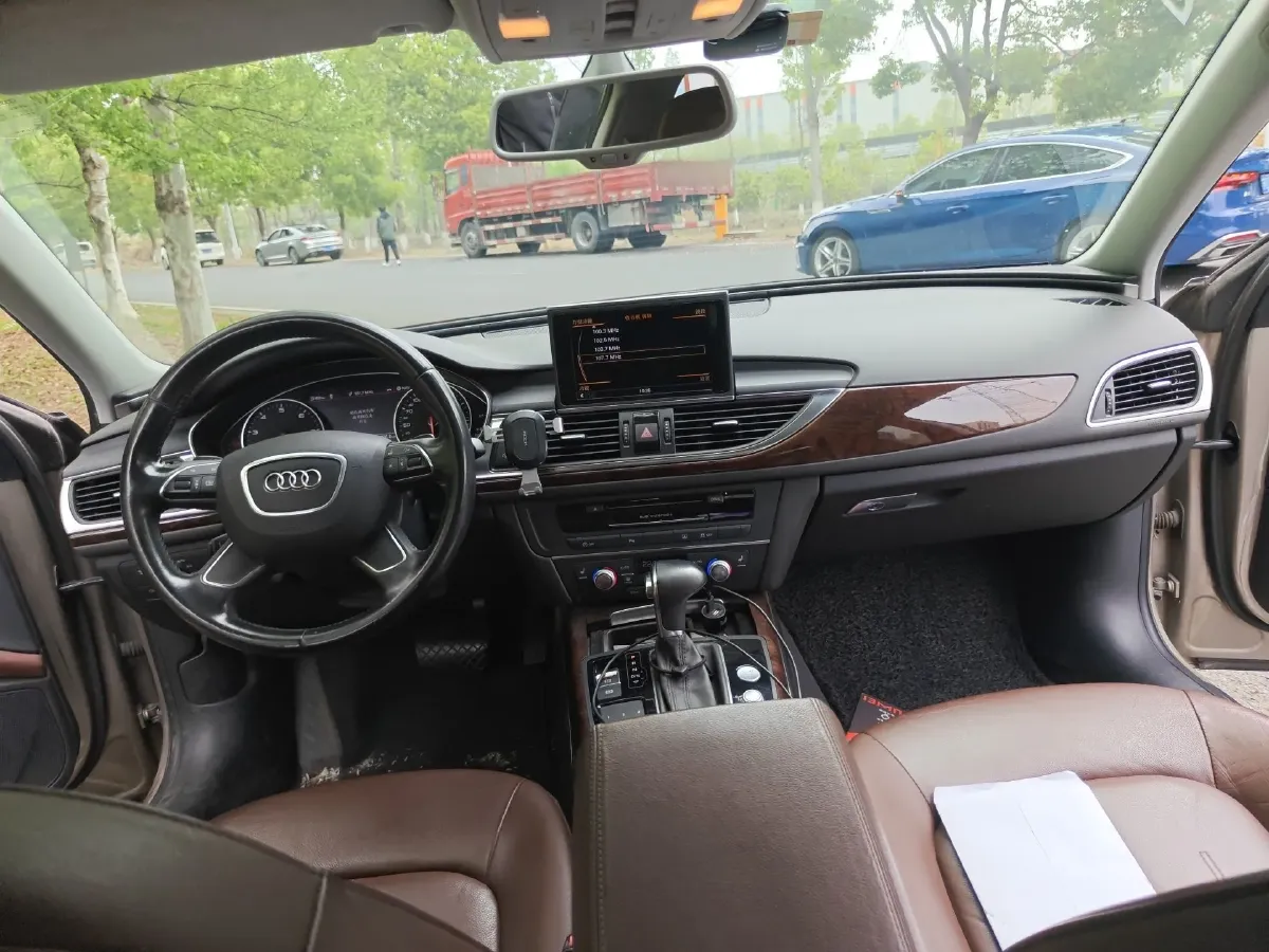 2012 Audi A6L 2.5L 190HP V6 CVT,autocango,china used car exporter,china ev exporter,chinese used car exporter,chinese used ev exporter