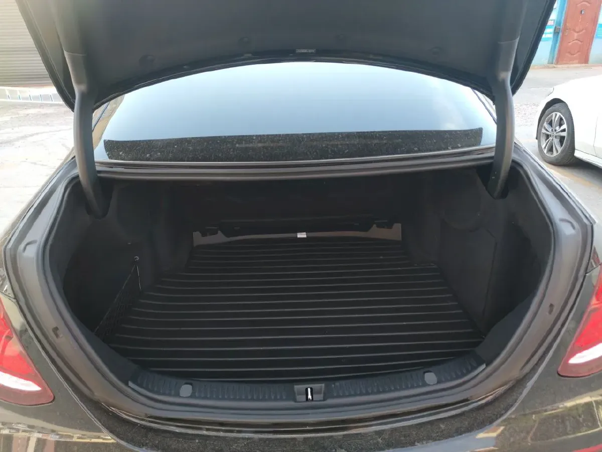 2020 Mercedes-Benz E Class 2.0T 258HP L4 9AT,autocango,china used car exporter,china ev exporter,chinese used car exporter,chinese used ev exporter