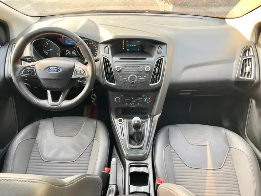 2015 Ford Focus 1.0T 125HP L3 5MT,autocango,china used car exporter,china ev exporter,chinese used car exporter,chinese used ev exporter