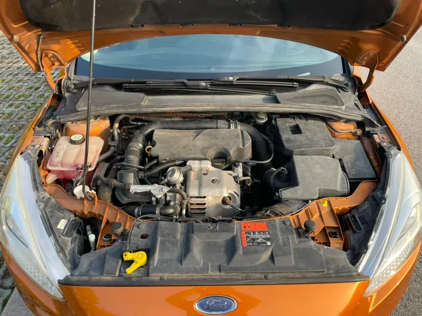 2015 Ford Focus 1.0T 125HP L3 5MT,autocango,china used car exporter,china ev exporter,chinese used car exporter,chinese used ev exporter