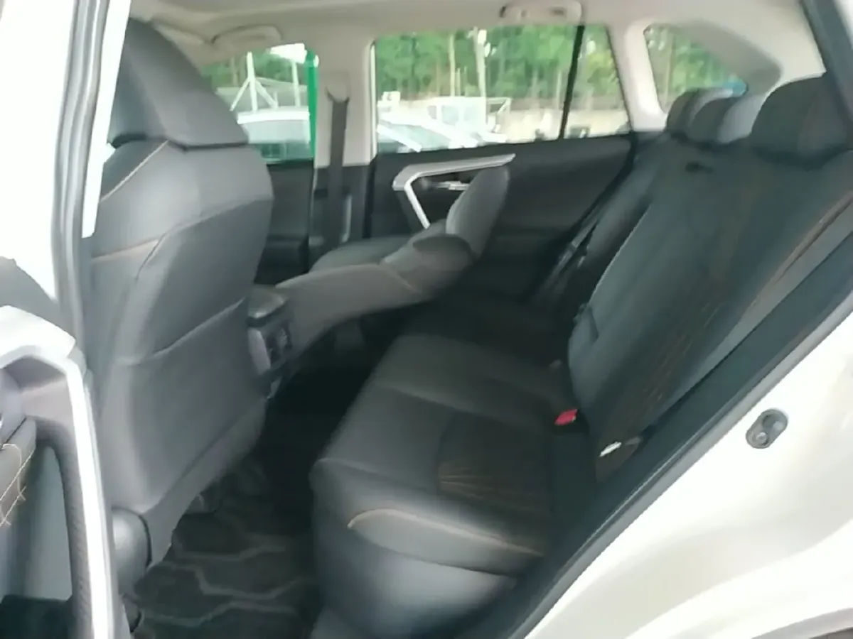 2024 Toyota Harrier 2.5L 178HP L4 E-CVT Hybrid,autocango,china used car exporter,china ev exporter,chinese used car exporter,chinese used ev exporter