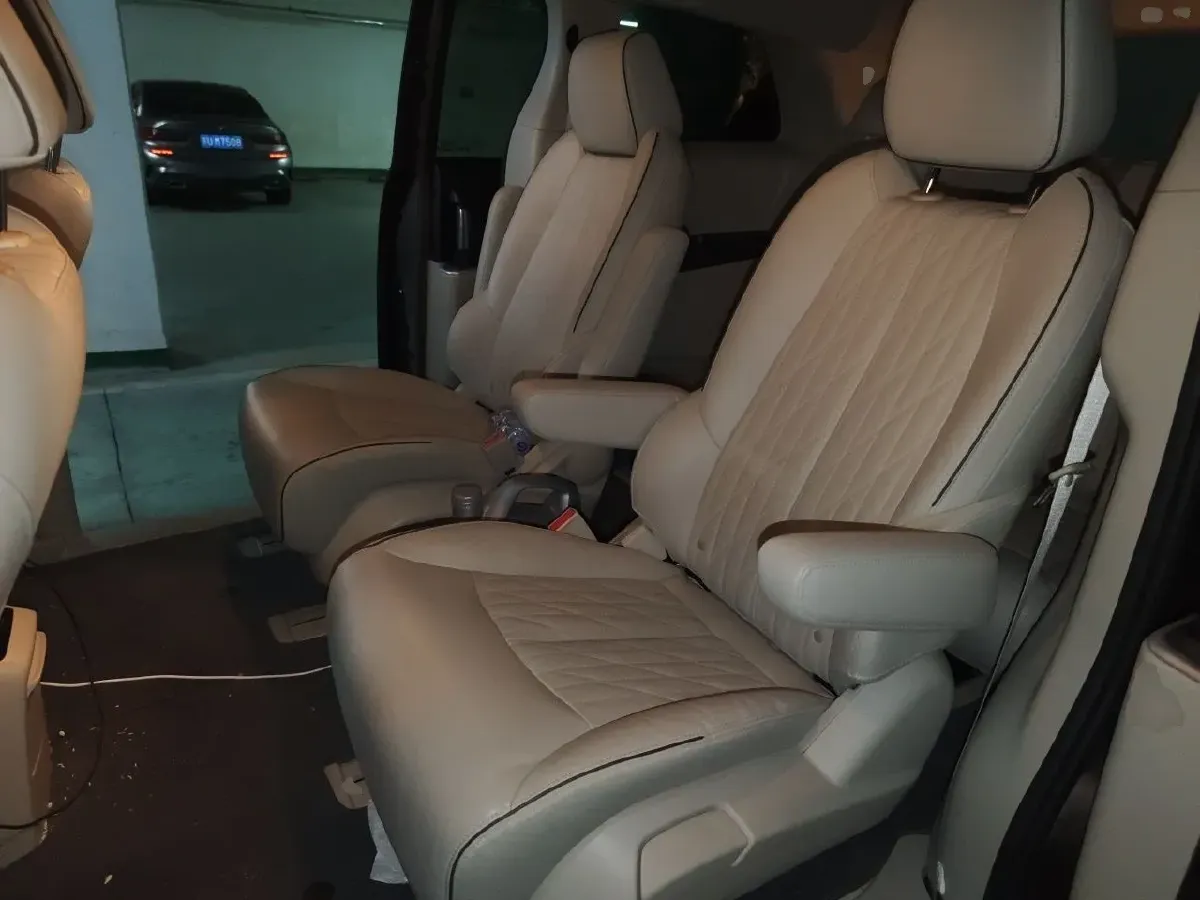 2021 Toyota Crown Kluger 2.5L 192HP L4 E-CVT Hybrid,autocango,china used car exporter,china ev exporter,chinese used car exporter,chinese used ev exporter
