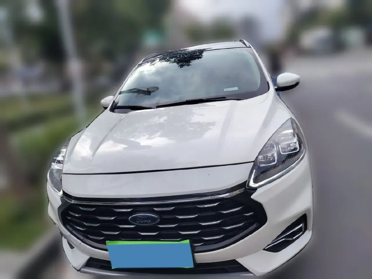 2020 Ford Escape 2.0T 248HP L4 8AT,autocango,china used car exporter,china ev exporter,chinese used car exporter,chinese used ev exporter