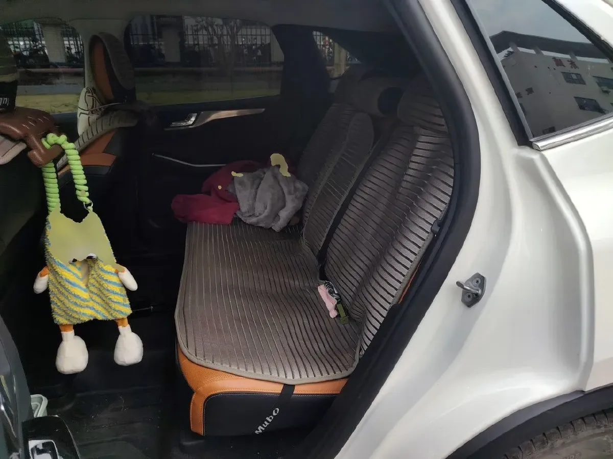 2020 Ford Escape 2.0T 248HP L4 8AT,autocango,china used car exporter,china ev exporter,chinese used car exporter,chinese used ev exporter