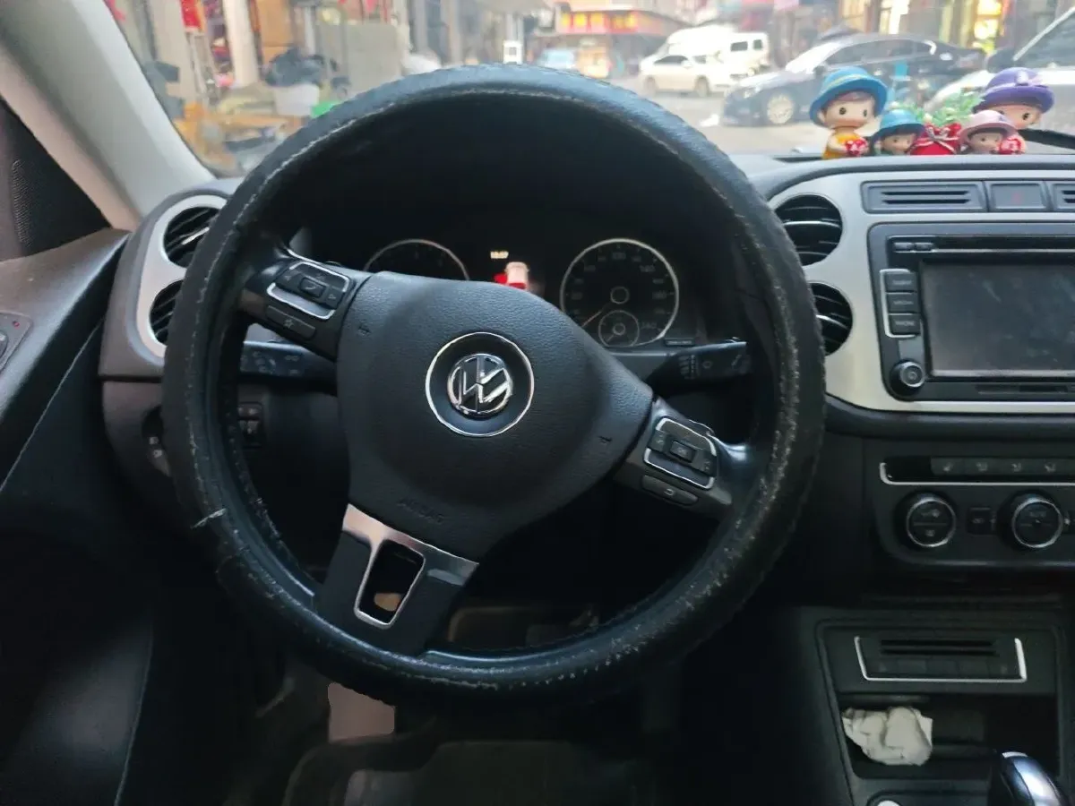 2015 Volkswagen Tiguan 1.8T 160HP L4 6AT,autocango,china used car exporter,china ev exporter,chinese used car exporter,chinese used ev exporter