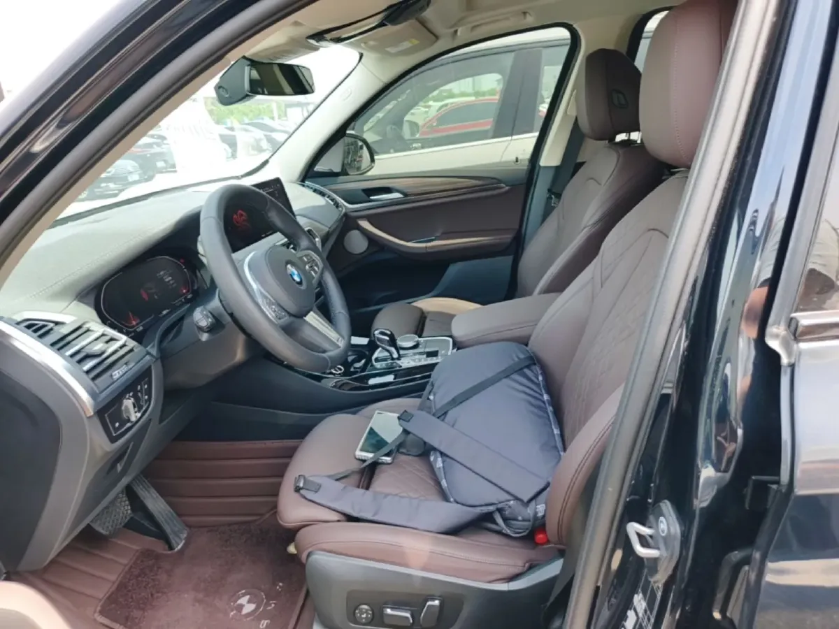 2023 BMW X3 2.0T 245HP L4 8AT,autocango,china used car exporter,china ev exporter,chinese used car exporter,chinese used ev exporter
