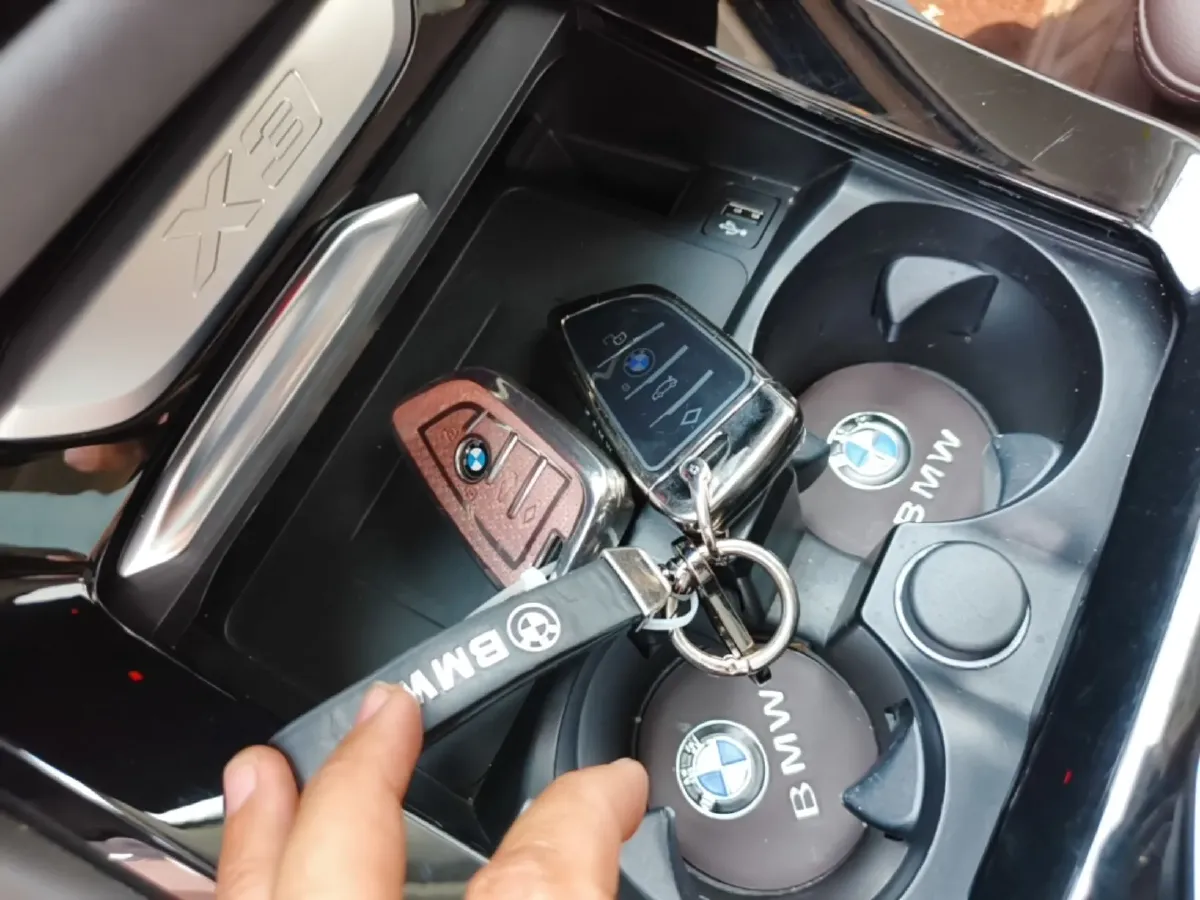 2023 BMW X3 2.0T 245HP L4 8AT,autocango,china used car exporter,china ev exporter,chinese used car exporter,chinese used ev exporter