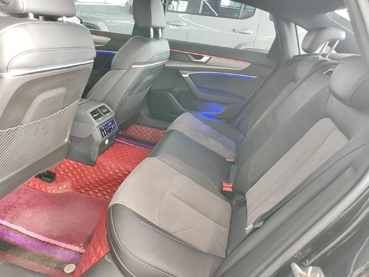 2021 Audi A6L 2.0T 190HP L4 7DCT,autocango,china used car exporter,china ev exporter,chinese used car exporter,chinese used ev exporter