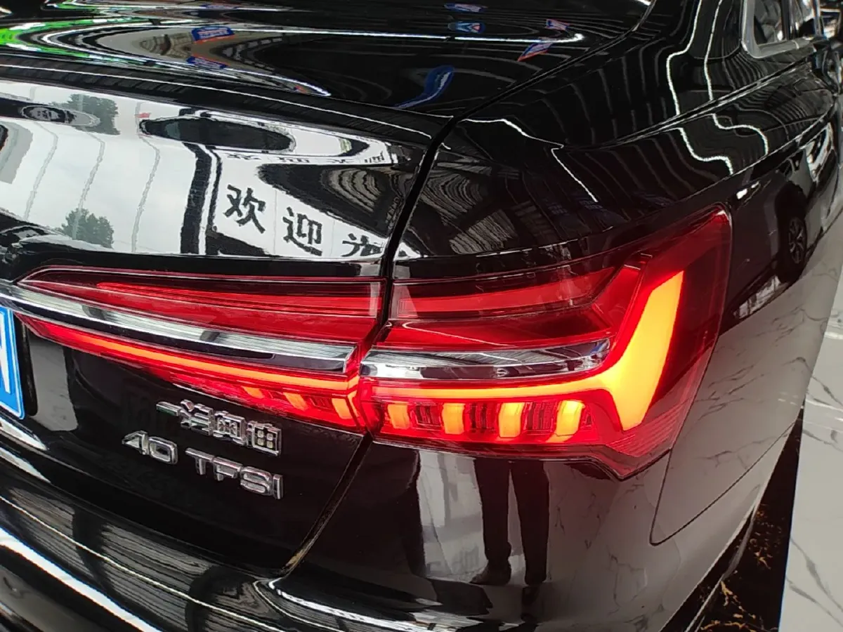 2021 Audi A6L 2.0T 190HP L4 7DCT,autocango,china used car exporter,china ev exporter,chinese used car exporter,chinese used ev exporter