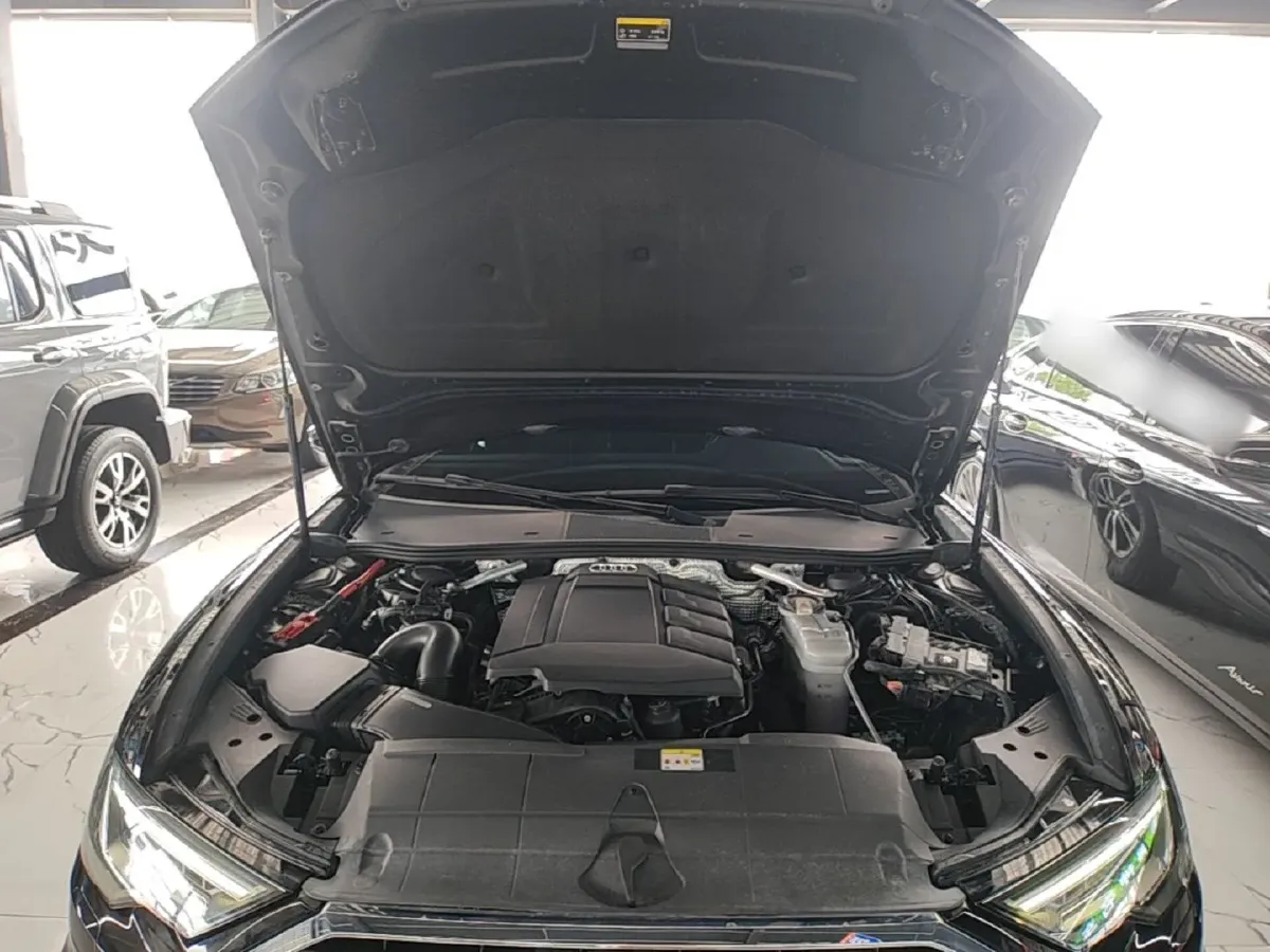 2021 Audi A6L 2.0T 190HP L4 7DCT,autocango,china used car exporter,china ev exporter,chinese used car exporter,chinese used ev exporter