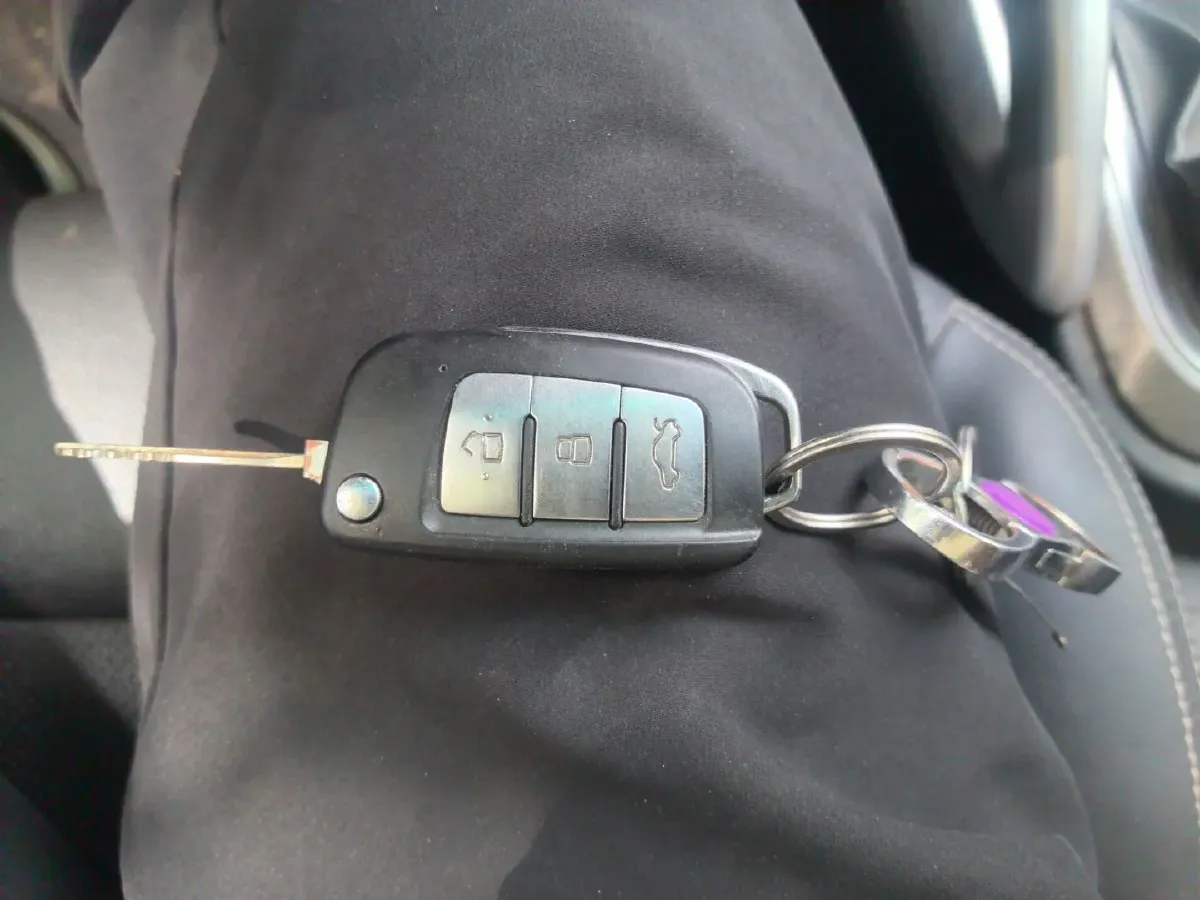 2017 Geely Vision X3 1.5L 102HP L4 5MT,autocango,china used car exporter,china ev exporter,chinese used car exporter,chinese used ev exporter