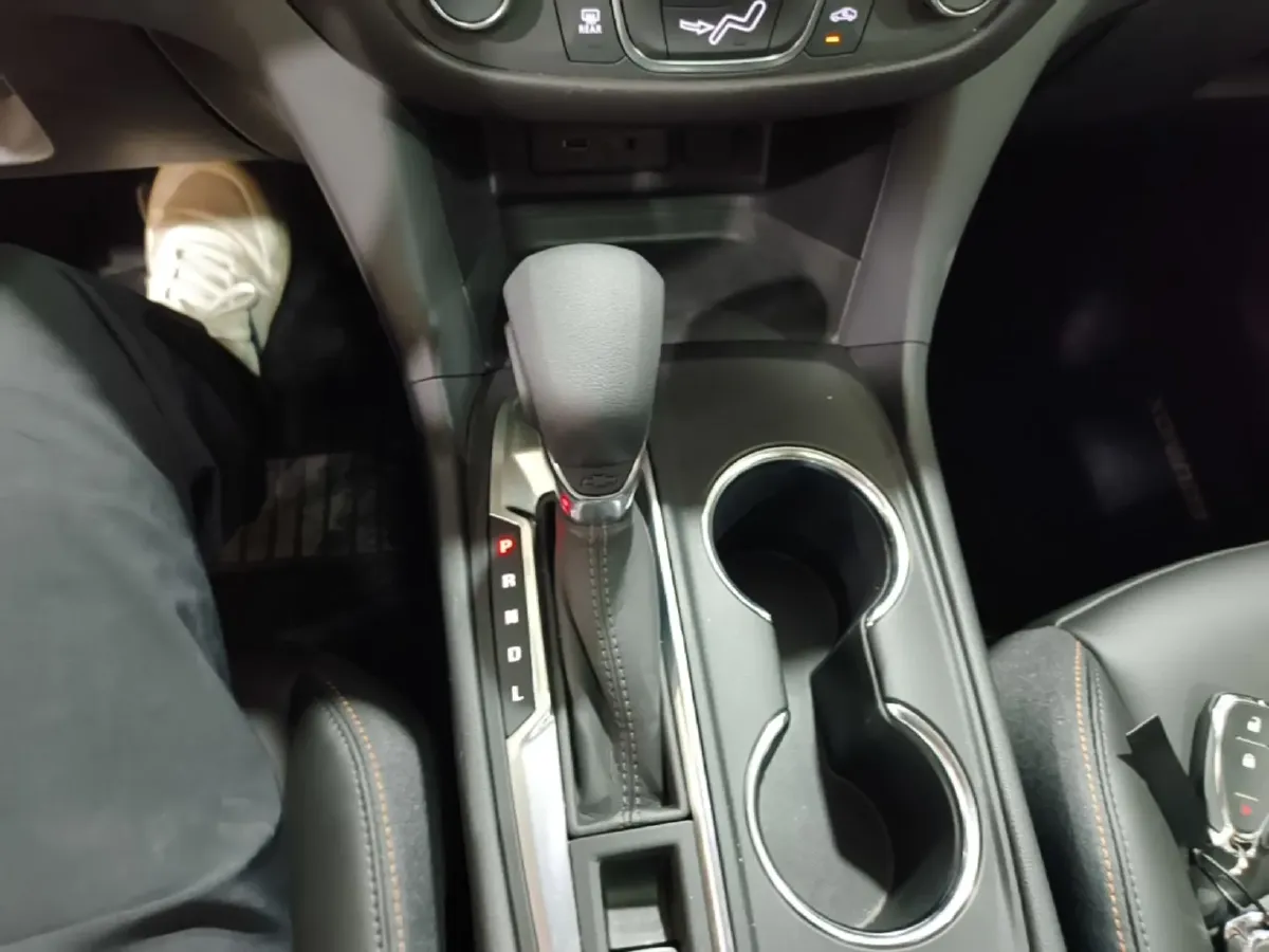 2022 Chevrolet Equinox 1.5T 169HP L4 6AT,autocango,china used car exporter,china ev exporter,chinese used car exporter,chinese used ev exporter