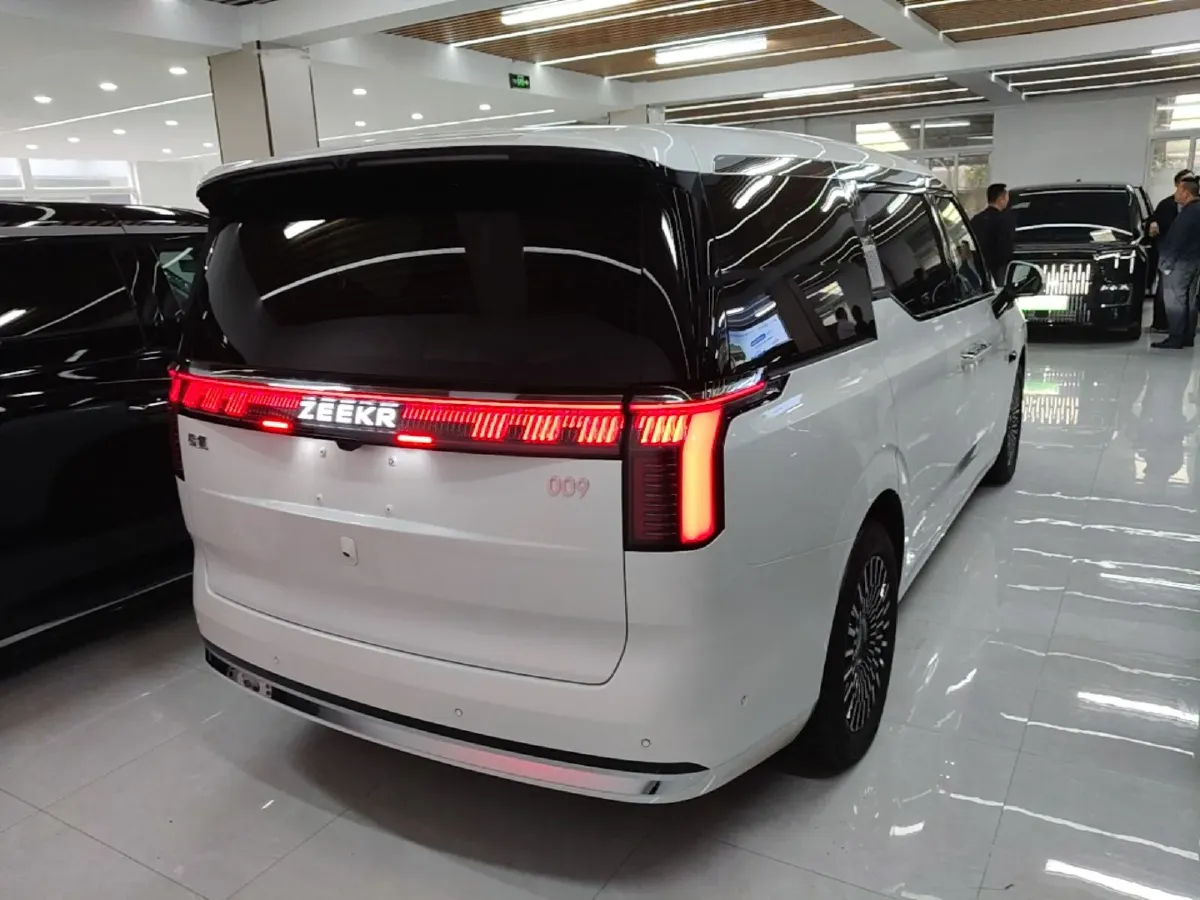 2024 Zeekr 009 BEV 108KWH,autocango,china used car exporter,china ev exporter,chinese used car exporter,chinese used ev exporter