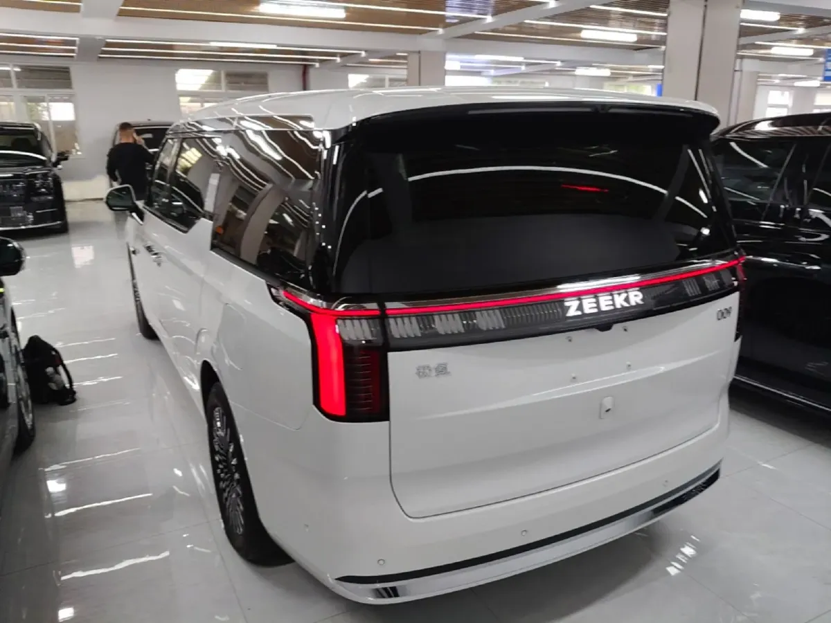 2024 Zeekr 009 BEV 108KWH,autocango,china used car exporter,china ev exporter,chinese used car exporter,chinese used ev exporter